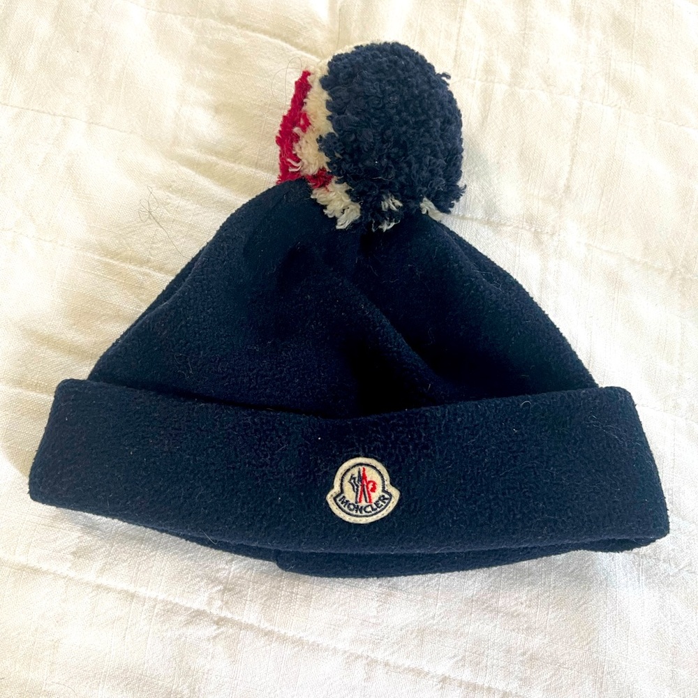 Moncler Toddler Kid Warm Beanie Moncler. Large. Blue and red